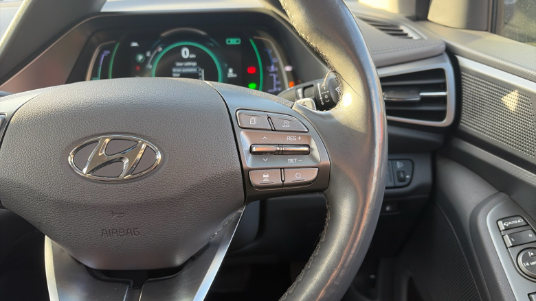 Hyundai IONIQ 1.6 GDi Plug-in Hybrid Premium 5dr DCT Hatchback